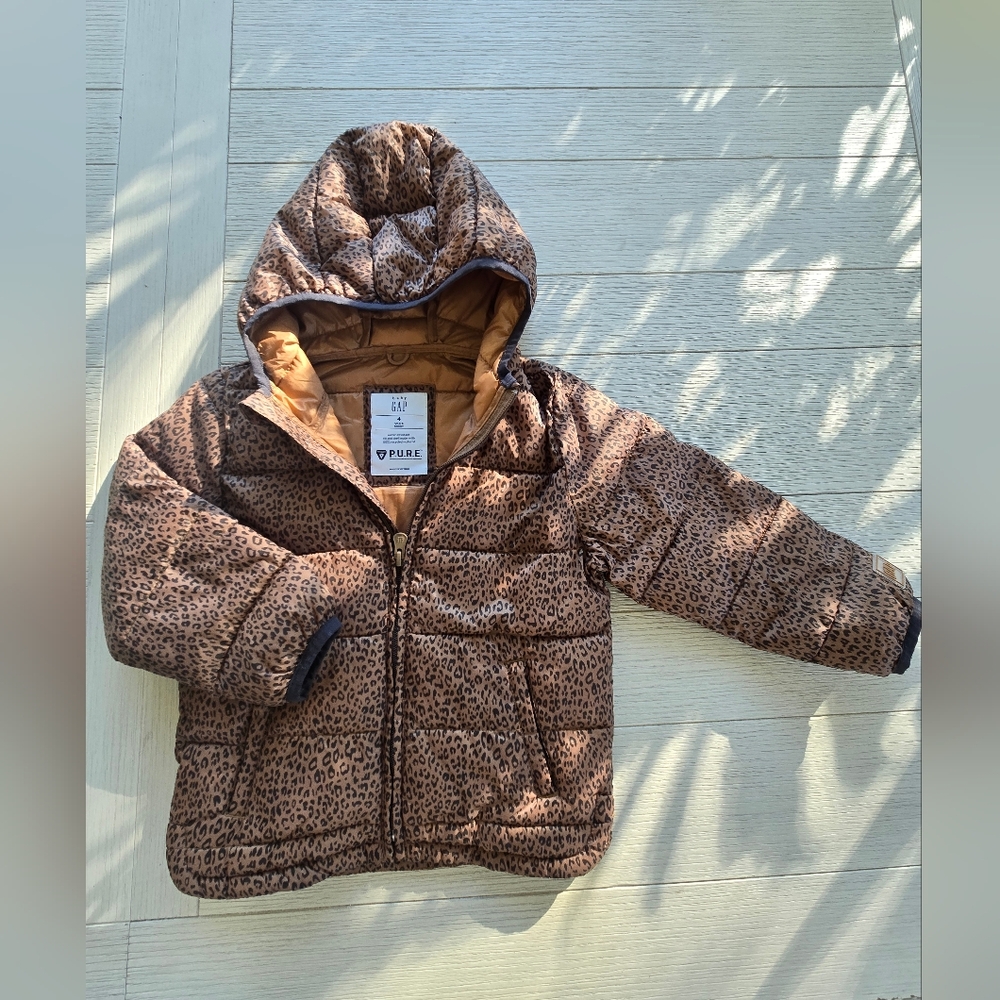 GAP Kids Girls Leopard Animal Print 100% Recycled Lightweight Puffer Jacket (4)